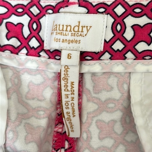 laundry by Shelli Segal pink and white flat pocket khaki shorts size 6 - Picture 3 of 4